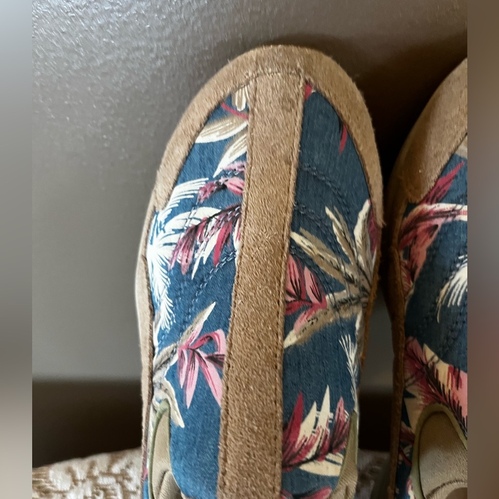 Easy Spirit Womens Slip-On Sneakers EST TravelTime 240 Tropical Hawaiian Print - Picture 7 of 15